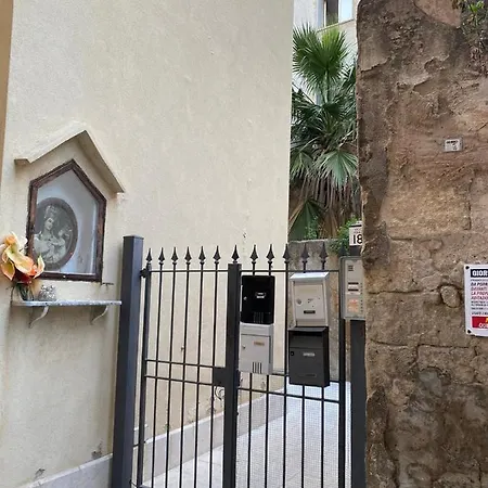 Central Apartment * Trapani